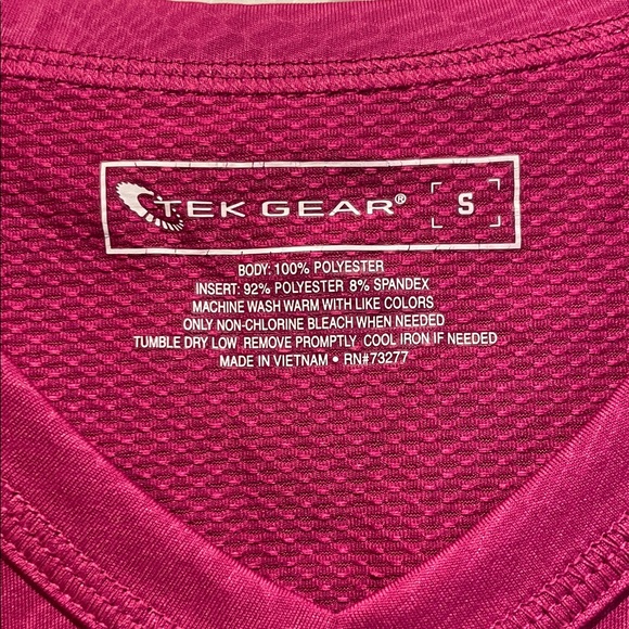 Lot of Four Women's Athletic Workout Tops - Fuchsia, Teal, Heather, Purple - Picture 7 of 14